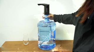 普遍的なアダプター